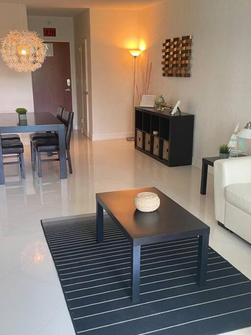 Sian 3G Apartment Hollywood Bagian luar foto
